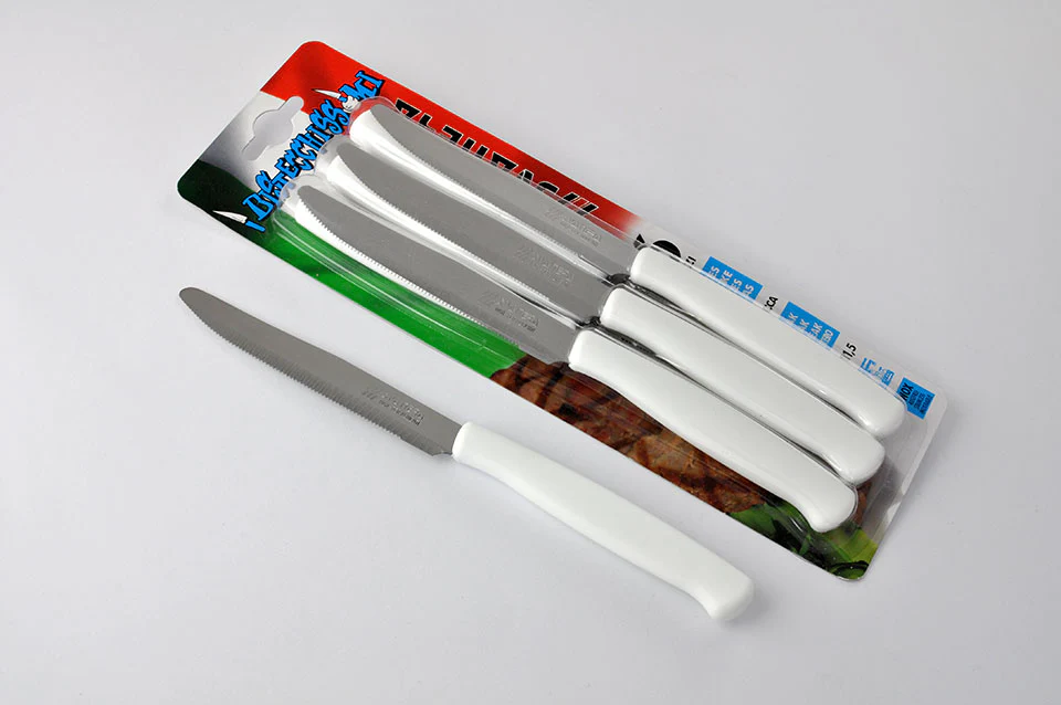 9.99 6 PC STEAK KNIFE SET - WHITE