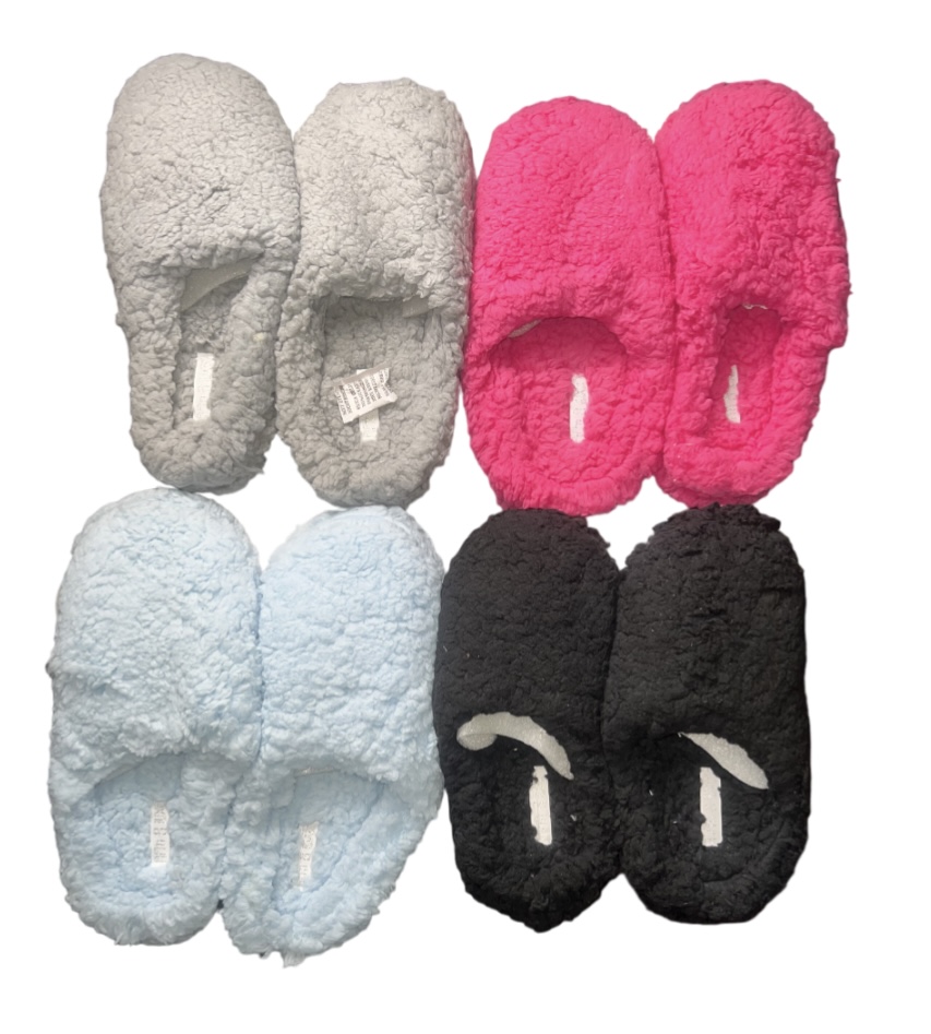 4.99 FURRY SLIPPERS ASSORTED