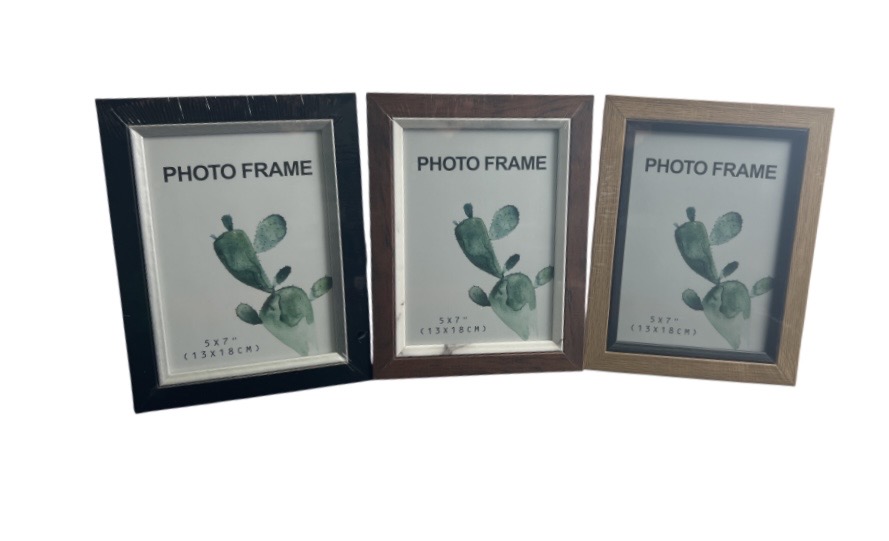 1.99 5 X 7 PHOTO INCH FRAME
