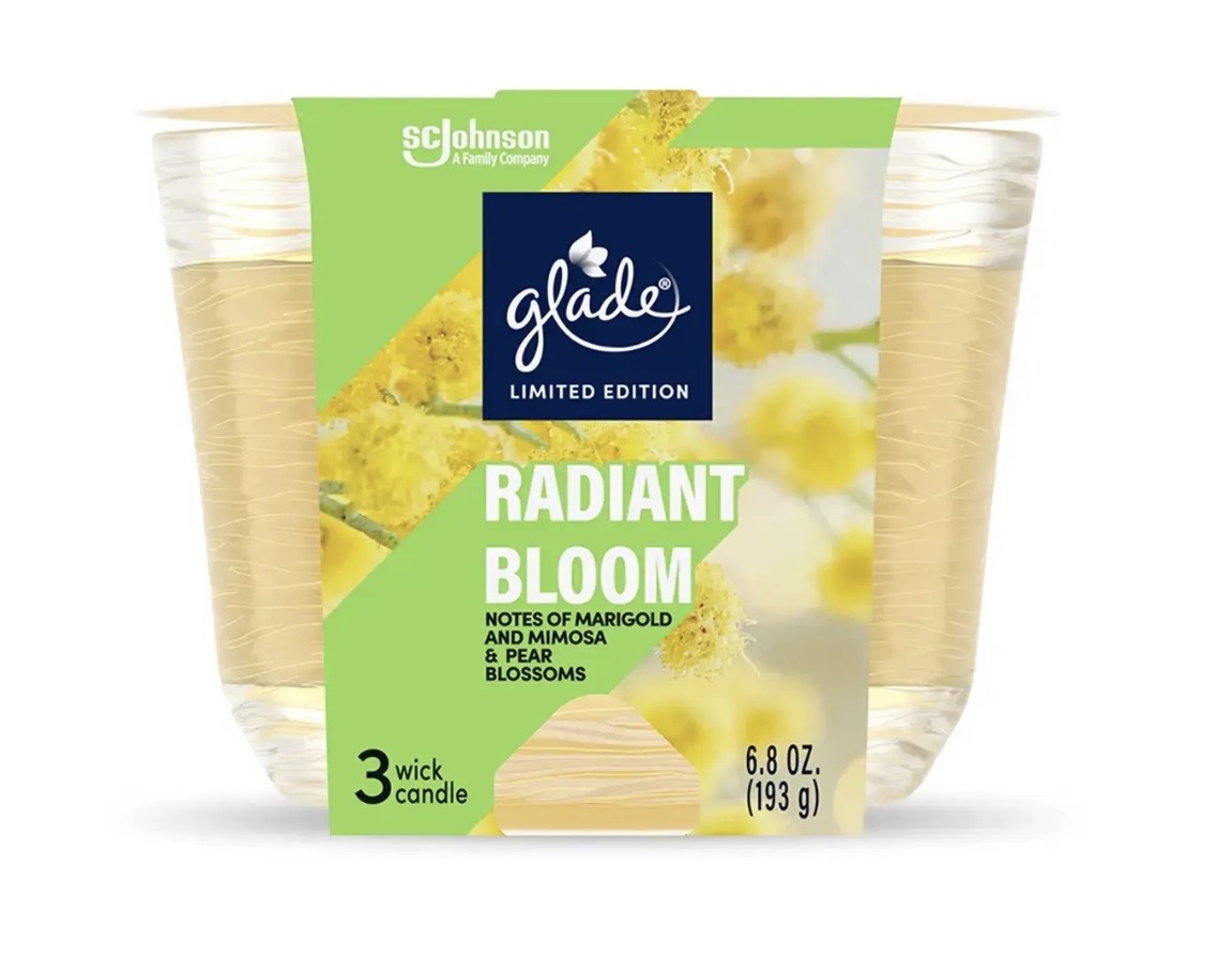 3.99 GLADE RADIANT BLOOM CANDLE 