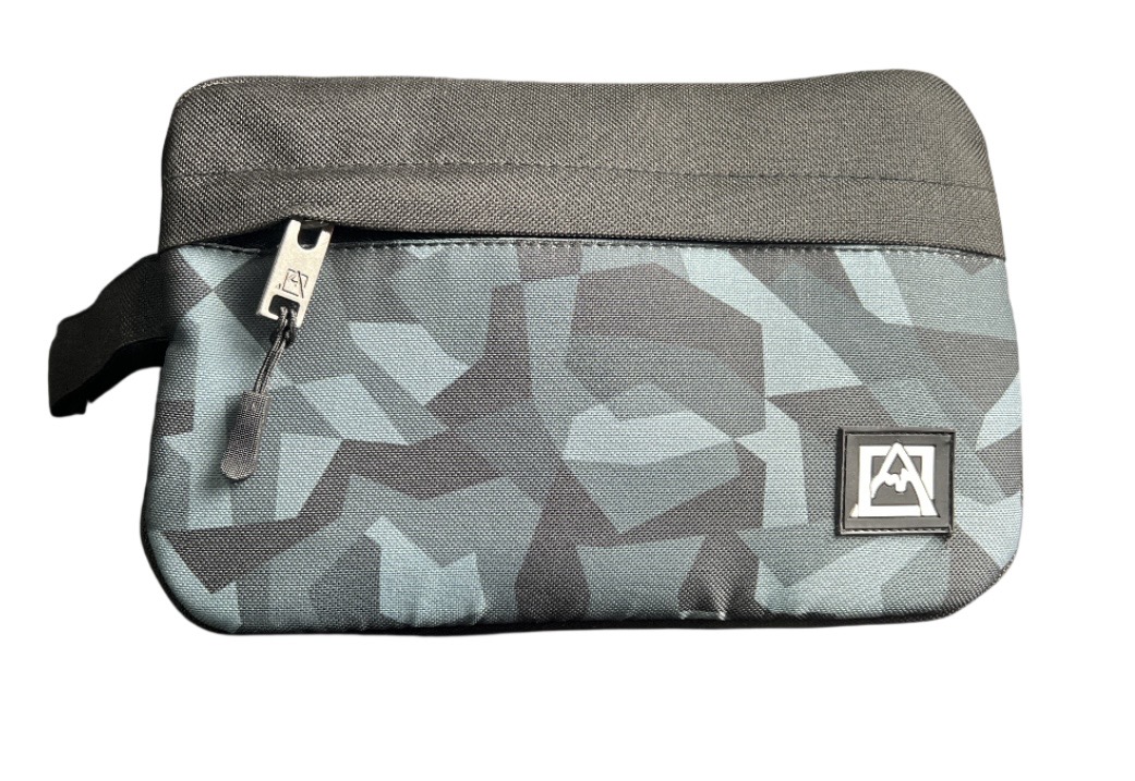 6.99 AVALANCHE WEAR FANNY PACK 