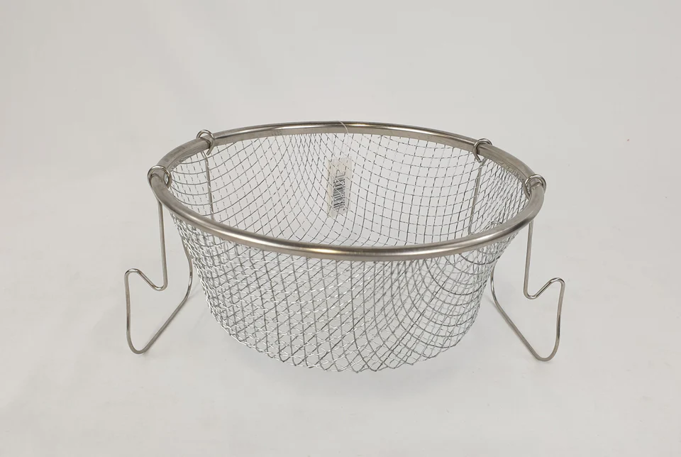 1.99 STRAINER W/ HANDLE- SMALL