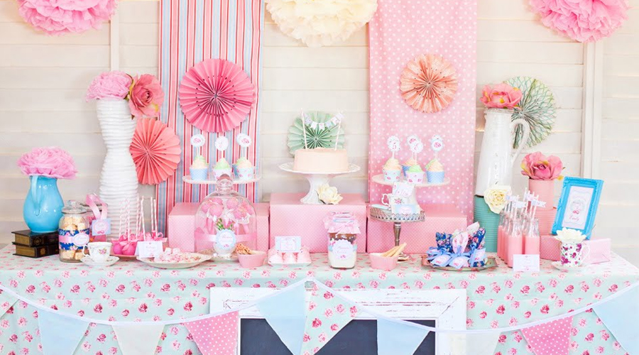 Pink themed baby shower party dcor